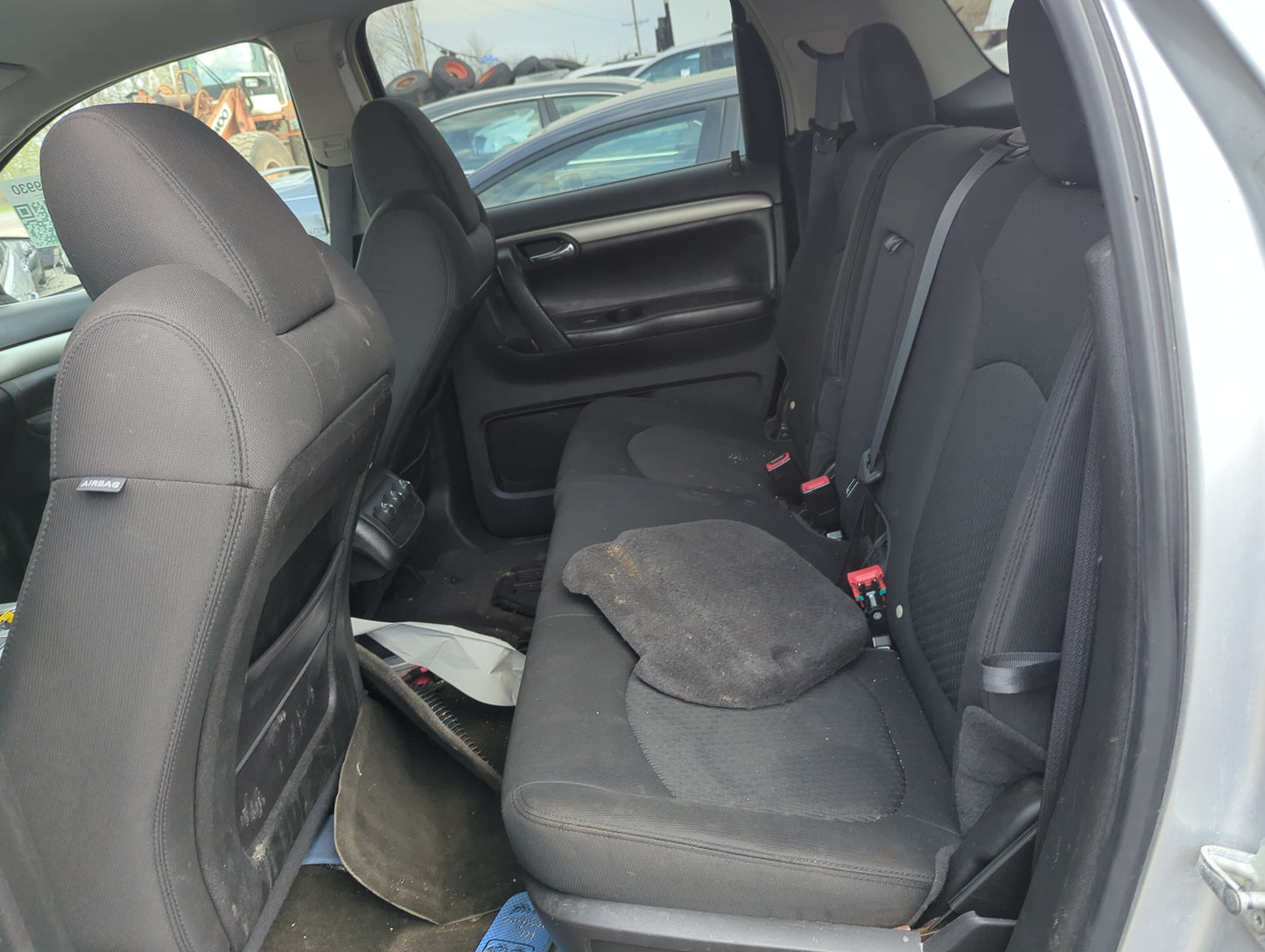 2009 Saturn Outlook Rear Seat Oem - Oemusedautoparts1.com
