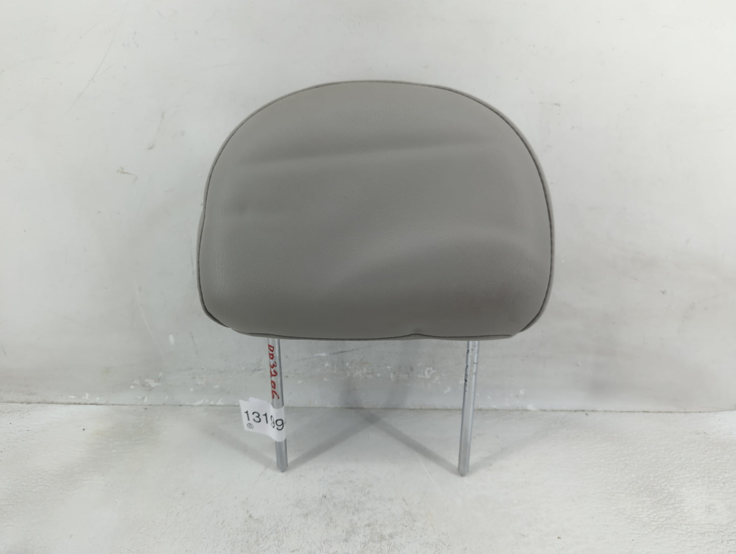 2008-2010 Saturn Vue Headrest Head Rest Front Driver Passenger Seat Fits Fits 2008 2009 2010 OEM Used Auto Parts - Oemusedau