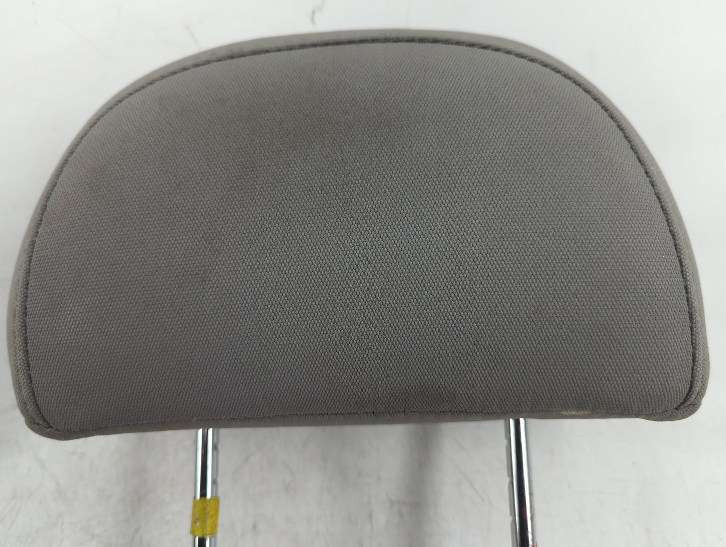 2008-2010 Saturn Vue Headrest Head Rest Front Driver Passenger Seat Fits Fits 2008 2009 2010 OEM Used Auto Parts - Oemusedau