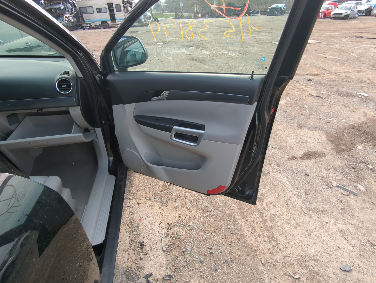 2009 Saturn Vue Front Right Passenger Interior Door Panel Trim - Oemusedautoparts1.com