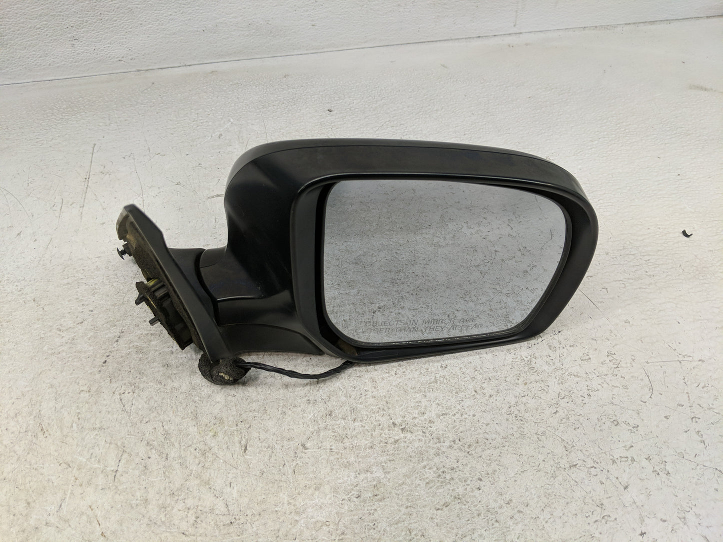 2009 Subaru Forester Driver Side View Mirror - Left Door Mirror OEM Used - Oemusedautoparts1.com