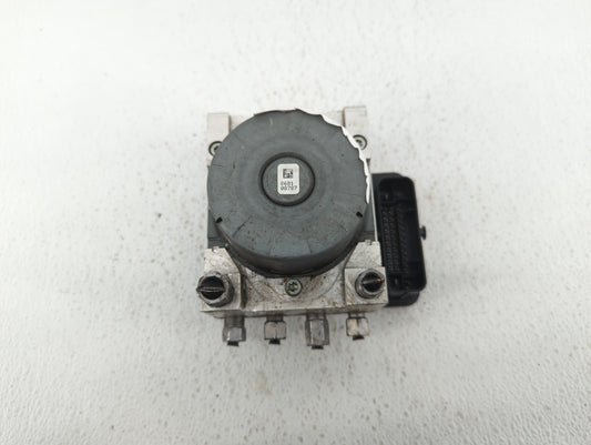 2009-2010 Subaru Forester ABS Pump Control Module Replacement P/N:P68405139AA Fits Fits 2009 2010 OEM Used Auto Parts