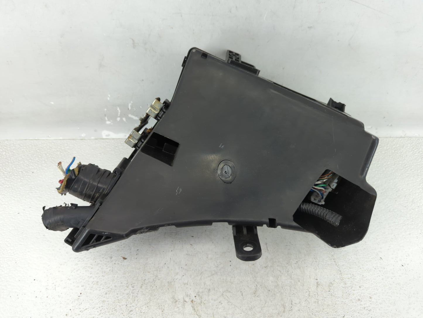 2009 Subaru Forester Fusebox Fuse Box Panel Relay Module P/N:MB100200B Fits Fits 2008 2010 2011 OEM Used Auto Parts - Oemuse