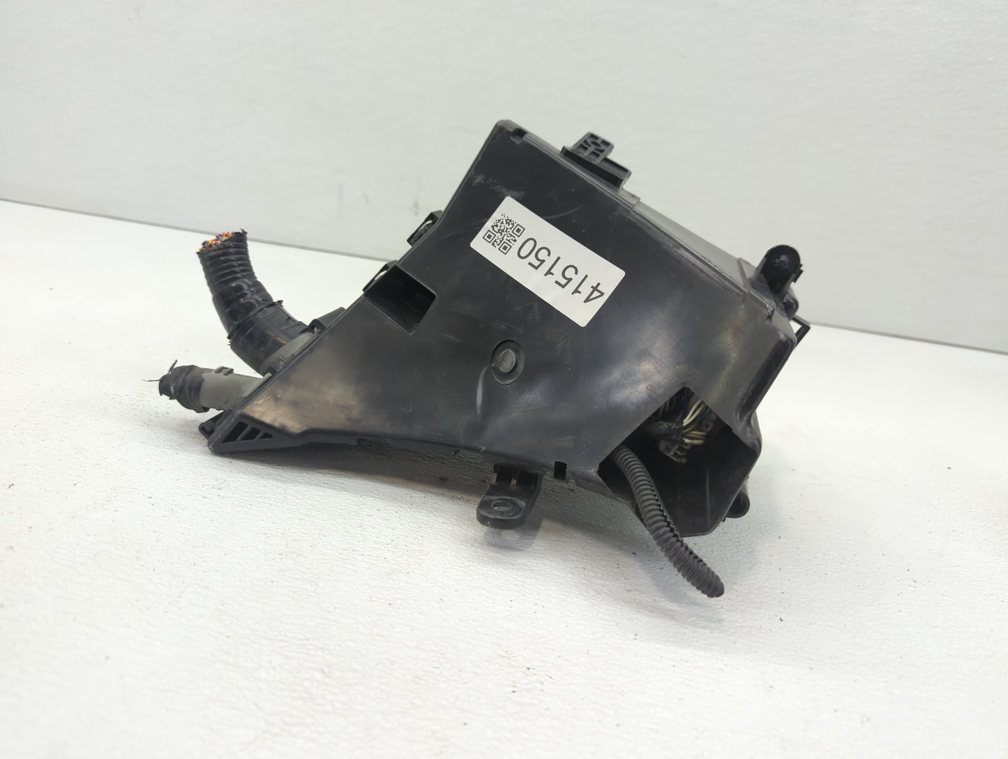 2008-2011 Subaru Impreza Fusebox Fuse Box Panel Relay Module P/N:MB502096B 82241FG010, 241FG010 Fits Fits 2008 2009 2010 201