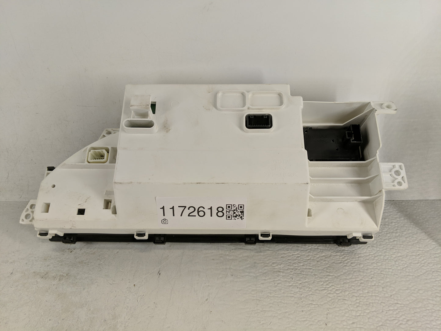 2008-2010 Toyota Avalon Information Display Screen - Oemusedautoparts1.com
