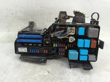 2007-2009 Toyota Camry Fusebox Fuse Box Panel Relay Module P/N:82620-07050 82620-33030, 82720-06091 Fits Fits 2007 2008 2009 OEM Used Auto Parts