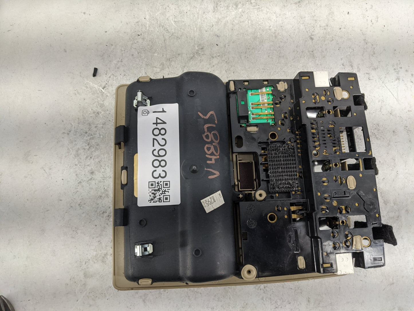 2009 Toyota Camry Overhead Roof Console Tan - Oemusedautoparts1.com
