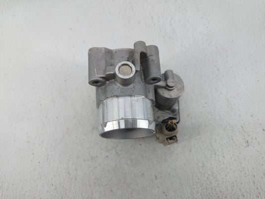 2009-2010 Toyota Corolla Throttle Body P/N:DS7G-9F991-CA Fits Fits 2009 2010 OEM Used Auto Parts