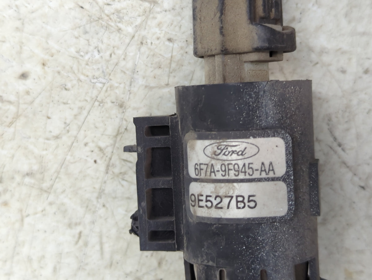 2009 Toyota Crown Fuel Vapor Charcoal Canister - Oemusedautoparts1.com