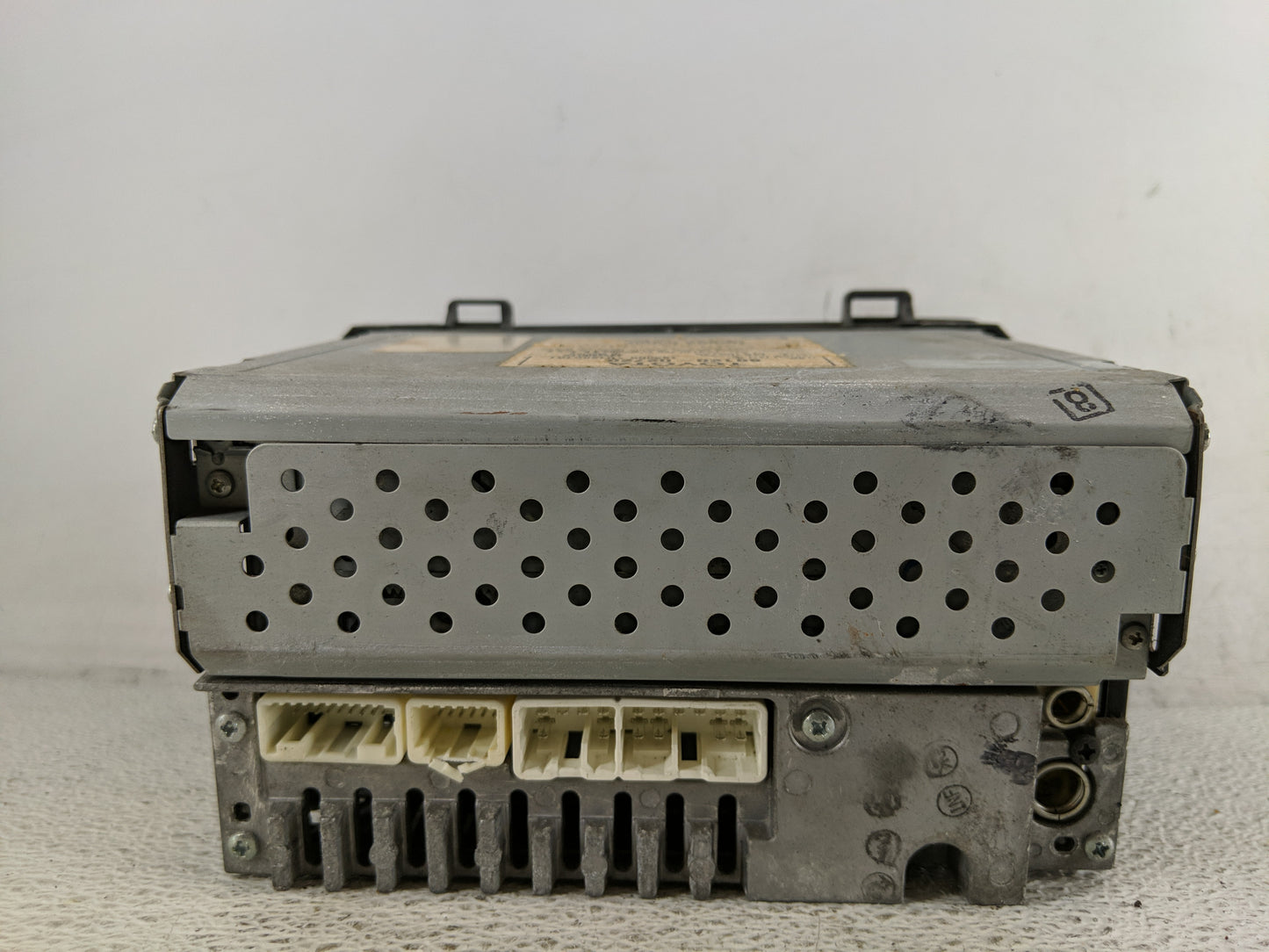 2009-2010 Toyota Matrix Radio AM FM Cd Player Receiver Replacement P/N:86120-02720 Fits Fits 2009 2010 OEM Used Auto Parts -