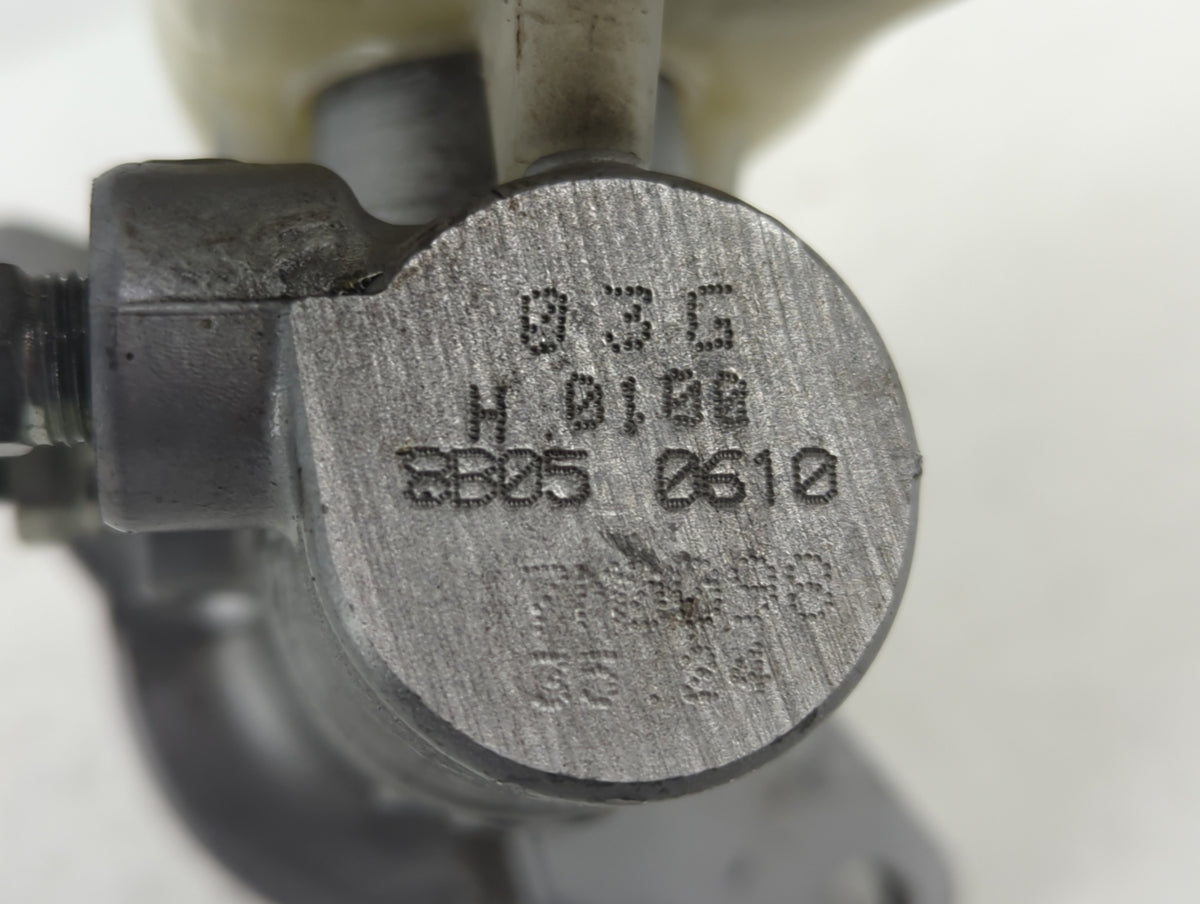 2009-2010 Toyota Matrix Brake Master Cylinder - Oemusedautoparts1.com