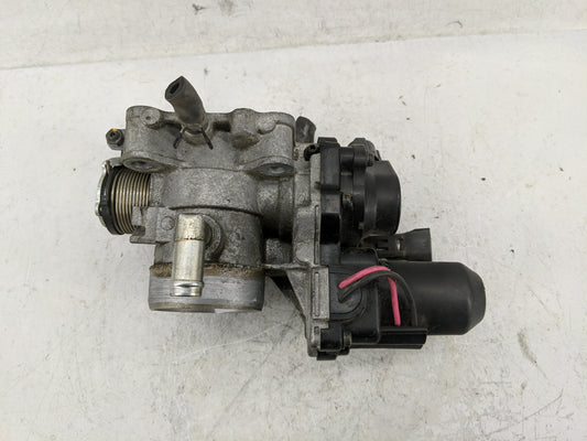 2001-2009 Toyota Prius Throttle Body Fits Fits 2001 2002 2003 2004 2005 2006 2007 2008 2009 OEM Used Auto Parts