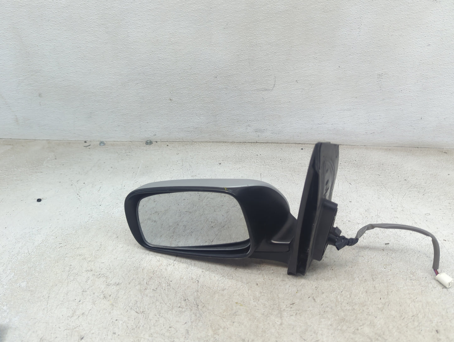 2008-2009 Toyota Prius Driver Side View Mirror - Left Door Mirror OEM Used - Oemusedautoparts1.com