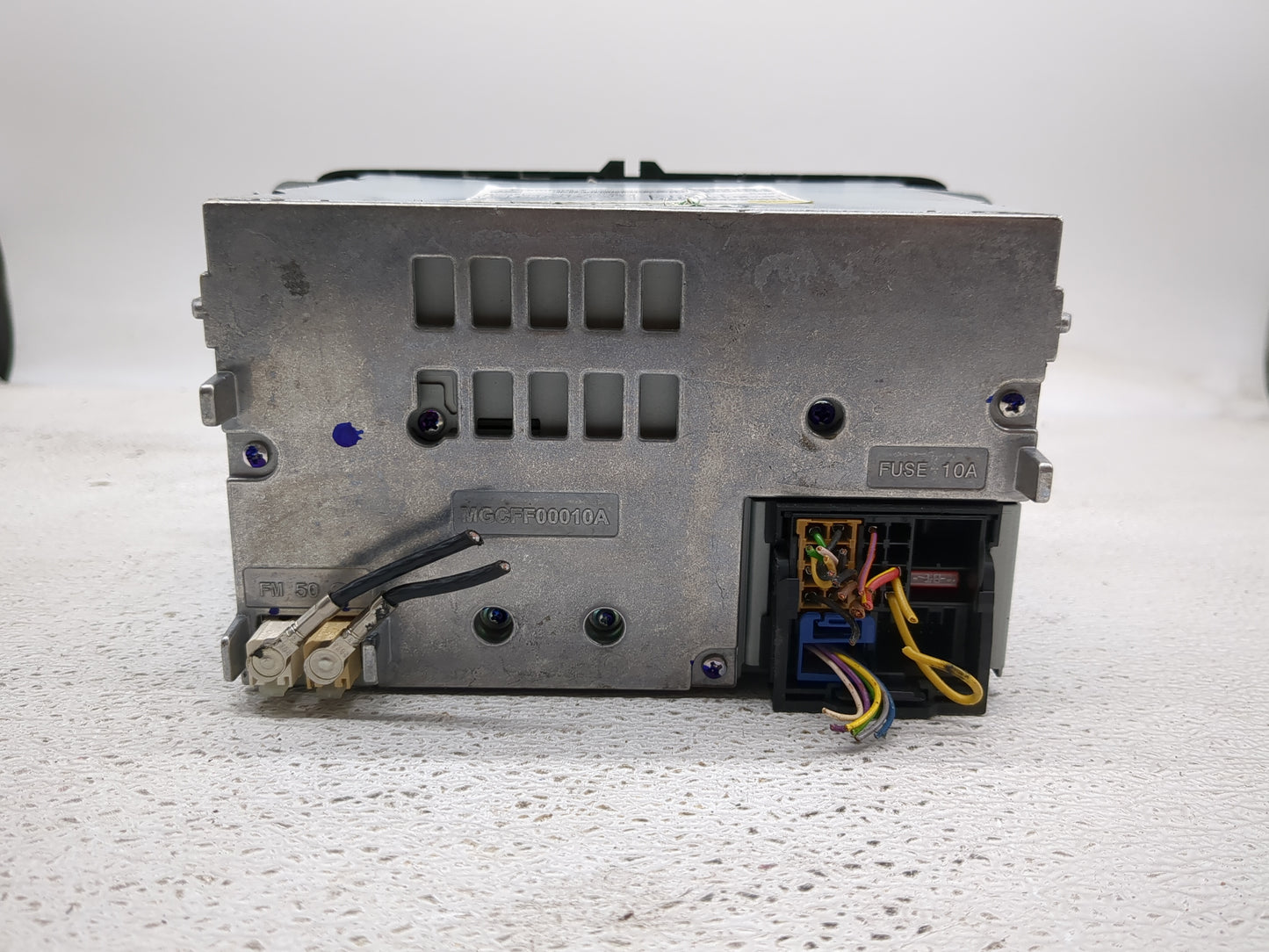 2009-2013 Volkswagen Cc Radio AM FM Cd Player Receiver Replacement P/N:3c8035180A Fits OEM Used Auto Parts - Oemusedautopart