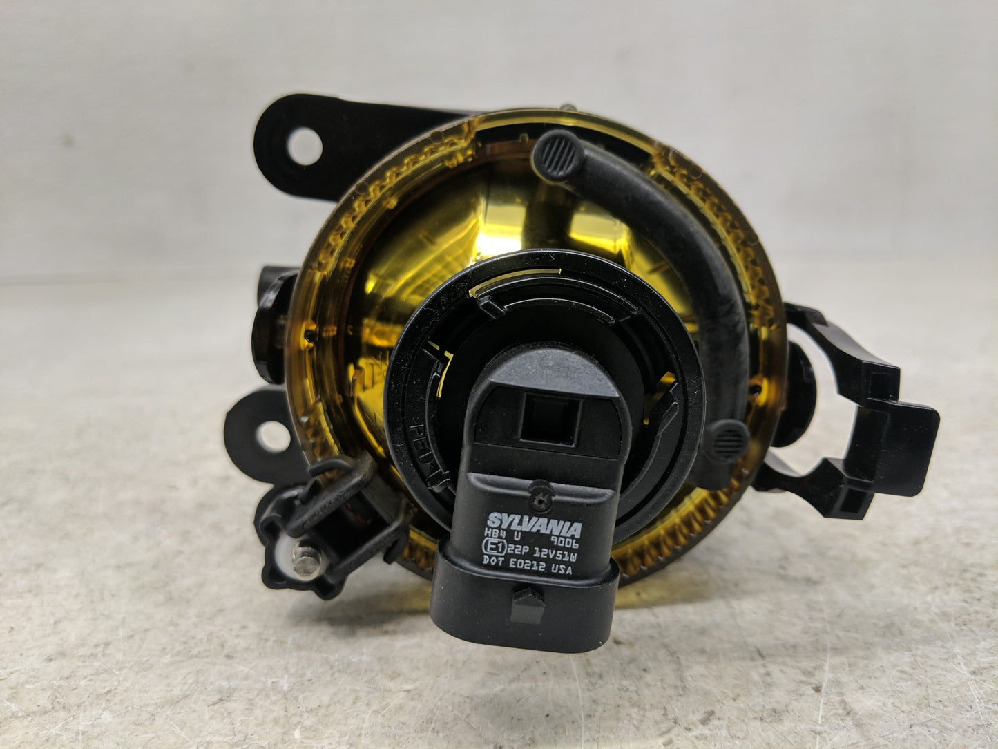 2010-2011 Volkswagen Golf Passenger Right Oem Fog Light Lamp - Oemusedautoparts1.com
