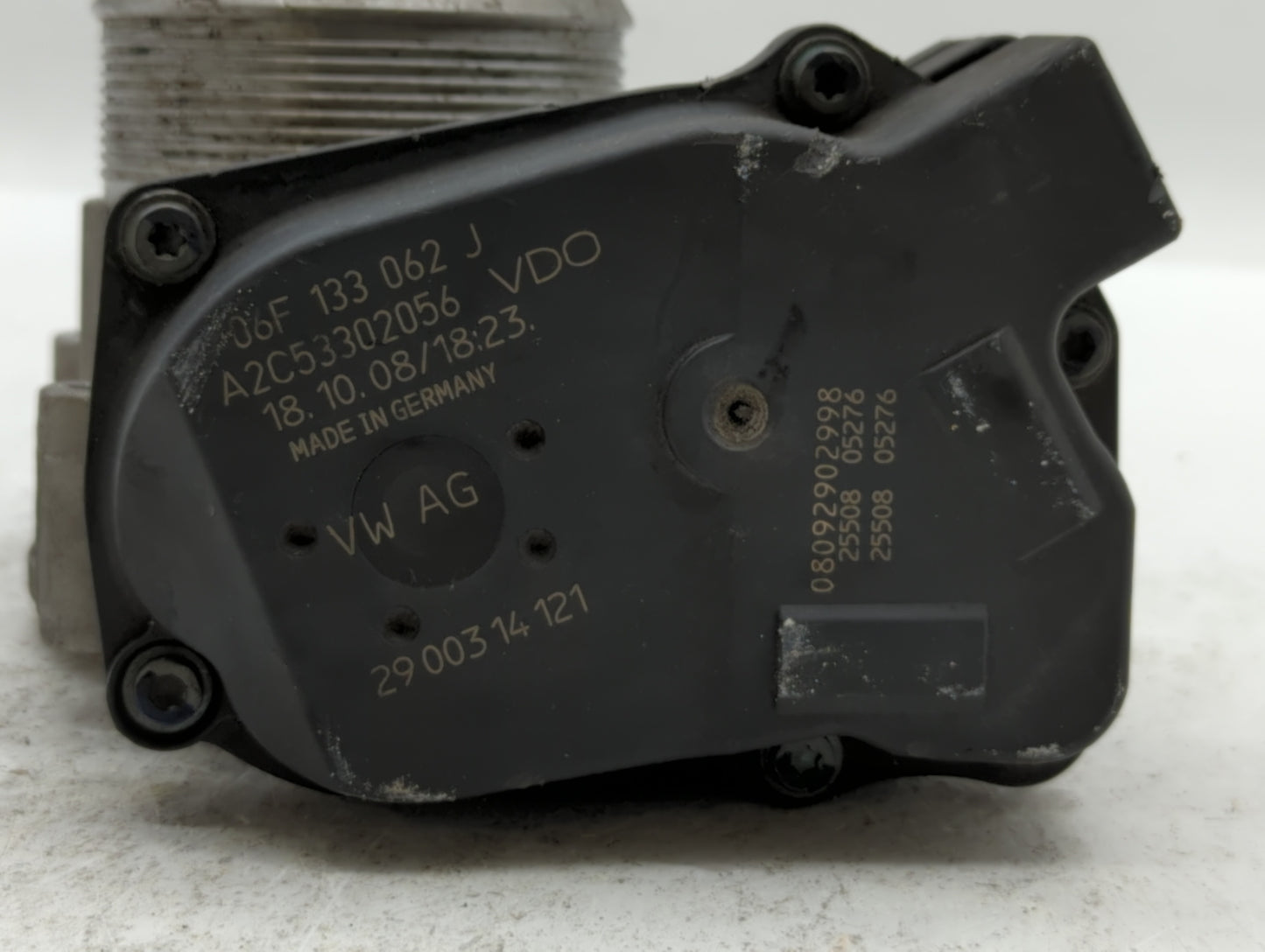 2006-2010 Volkswagen Passat Throttle Body P/N:06F 133 062 J Fits OEM Used Auto Parts - Oemusedautoparts1.com