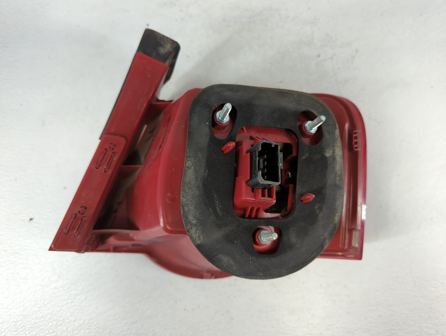 2008-2010 Volkswagen Passat Tail Light Assembly Passenger Right OEM P/N:ZSB 3C5 945 095 J Fits Fits 2008 2009 2010 OEM Used