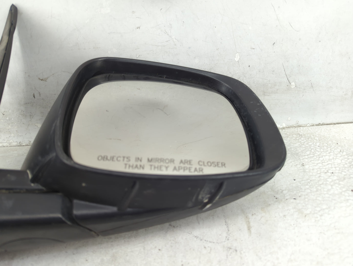 2009-2014 Volkswagen Routan Passenger Side View Mirror - Right Door Mirror OEM Used - Oemusedautoparts1.com