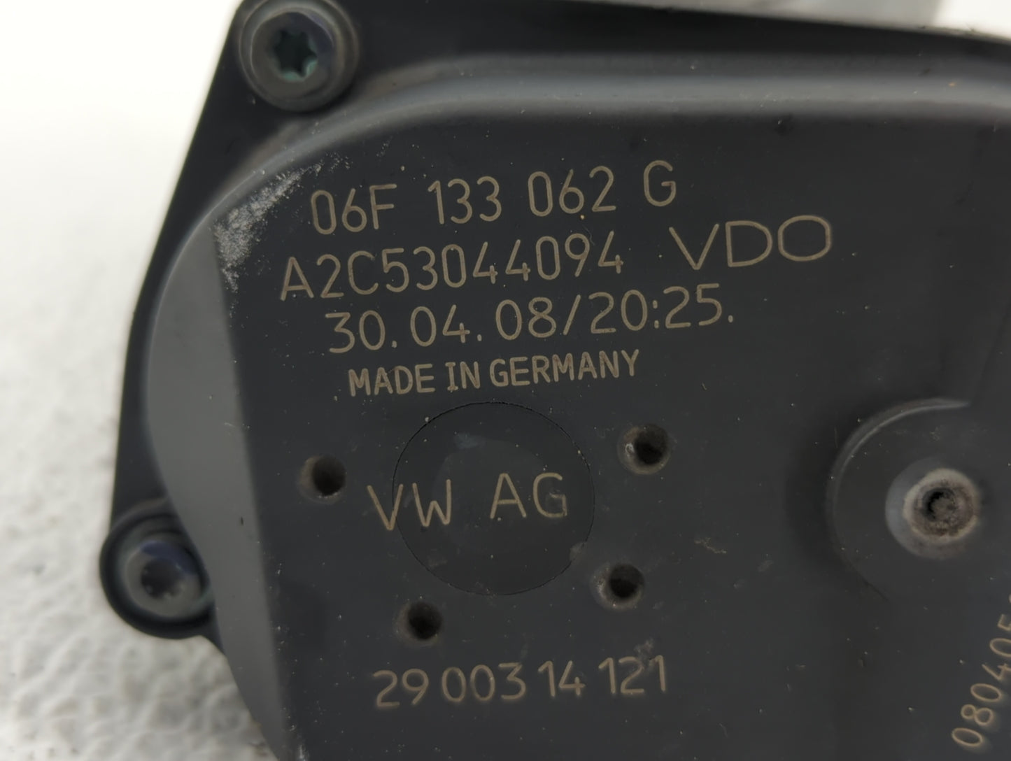 2009-2018 Volkswagen Tiguan Throttle Body P/N:06F 133 062 G Fits OEM Used Auto Parts - Oemusedautoparts1.com