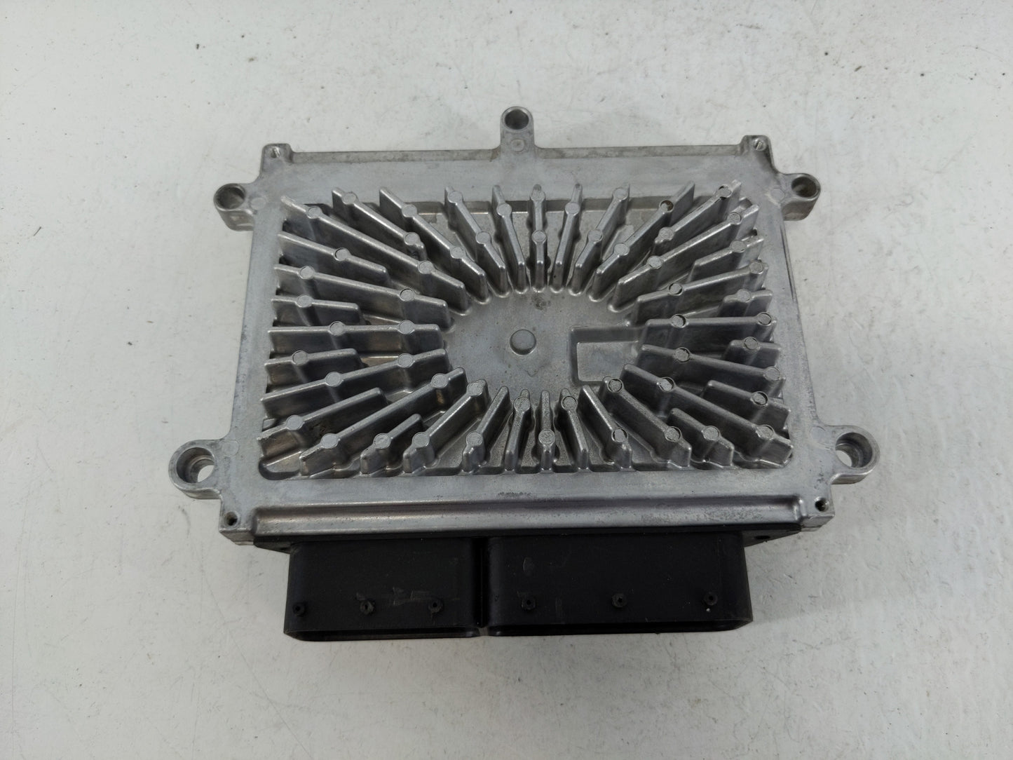 2009 Volvo V40 PCM Engine Control Computer ECU ECM PCU OEM P/N:279700-9300 Fits Fits 2007 2008 2010 OEM Used Auto Parts - Oe