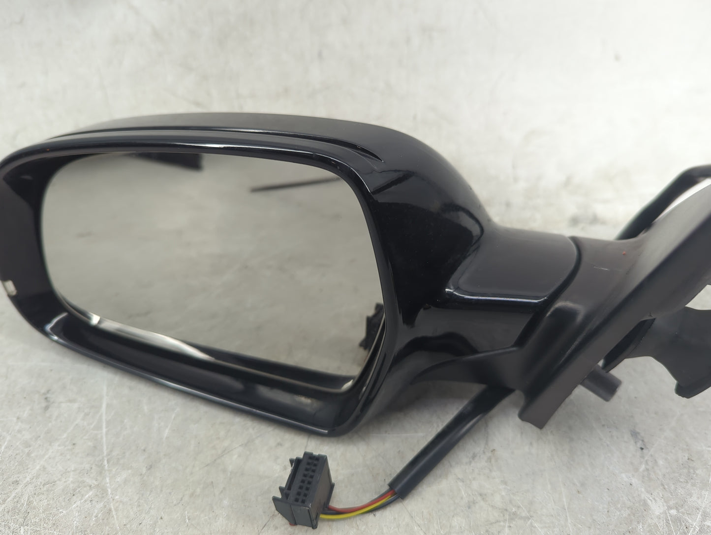 2010-2016 Audi A4 Driver Side View Mirror - Left Door Mirror OEM Used - Oemusedautoparts1.com
