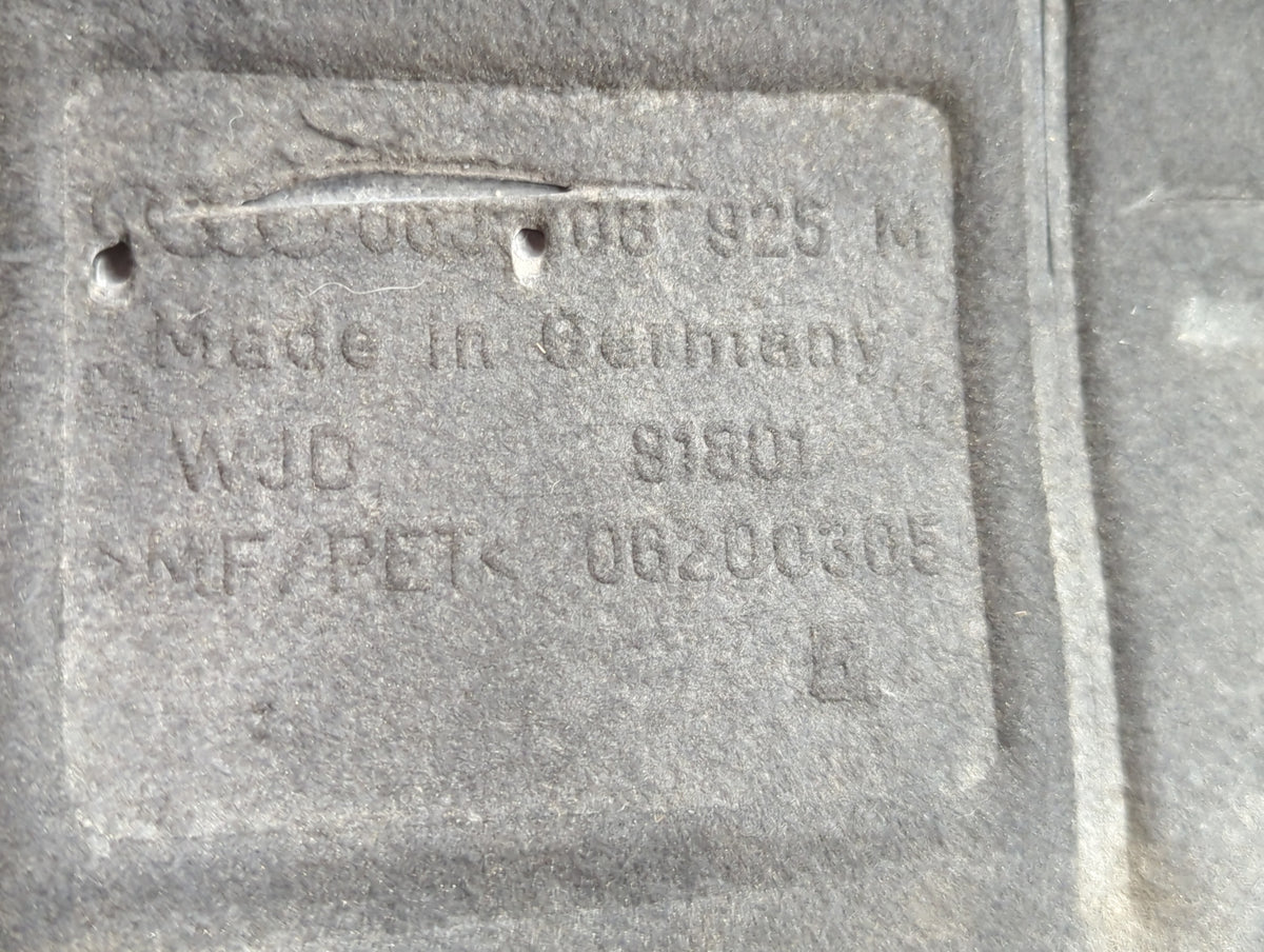 2010 Audi A4 Engine Cover - Oemusedautoparts1.com
