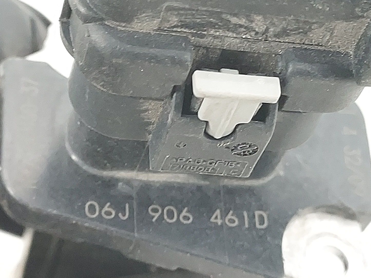 2009-2012 Audi A4 Mass Air Flow Meter Maf 1487592 - Oemusedautoparts1.com