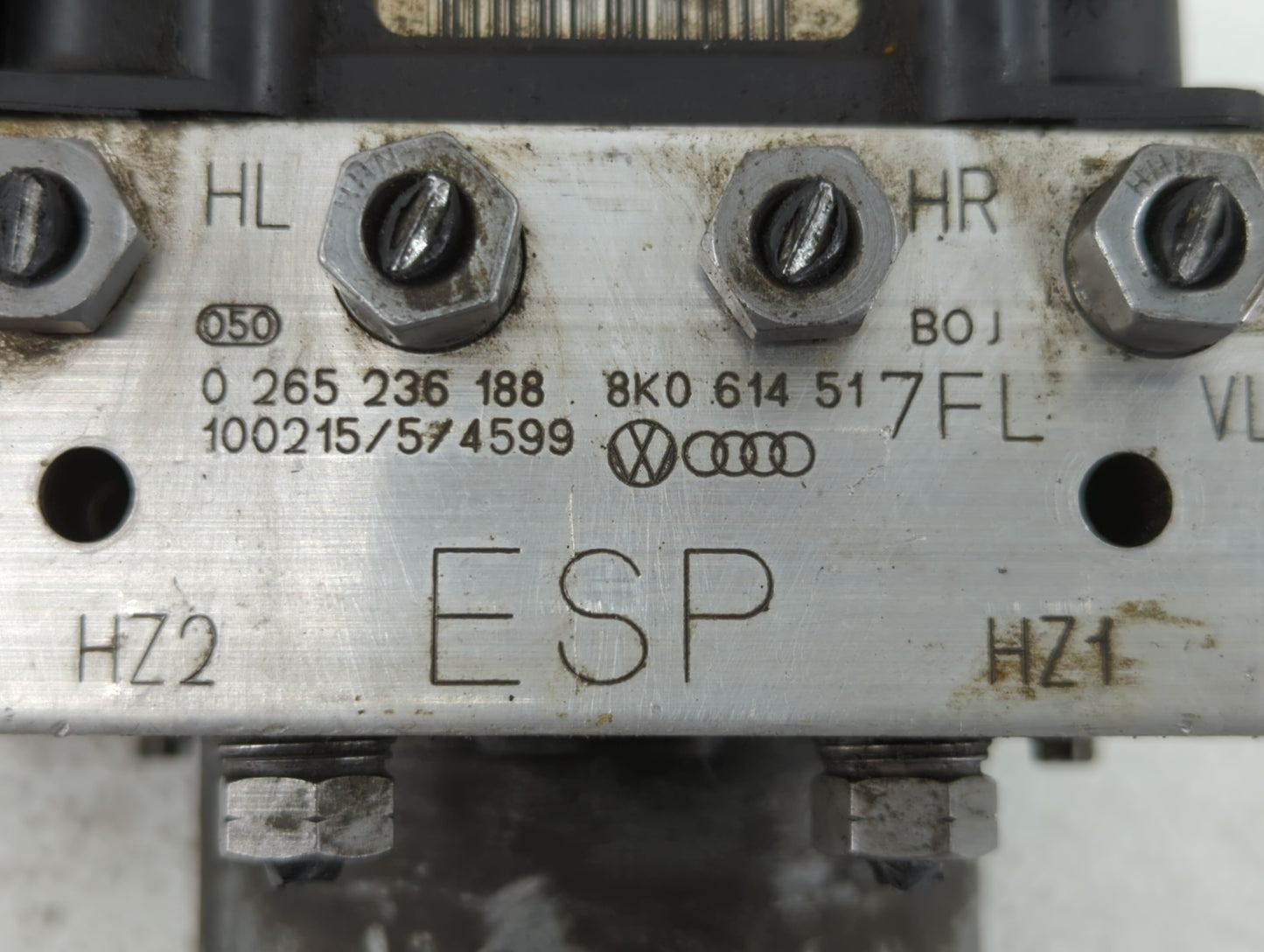 2009-2010 Audi A4 ABS Pump Control Module Replacement P/N:8K0 907 379 CA 8K0 614 517 FL, 8K0 907 379 AF Fits Fits 2009 2010