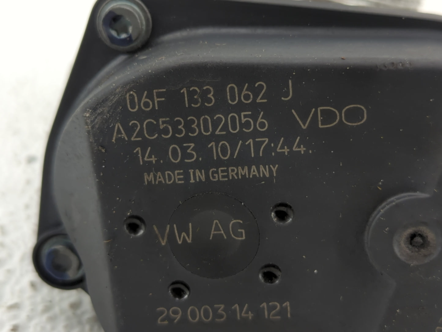 2005-2016 Audi A4 Throttle Body P/N:06F 133 062 T 06F 133 062 Q Fits OEM Used Auto Parts - Oemusedautoparts1.com