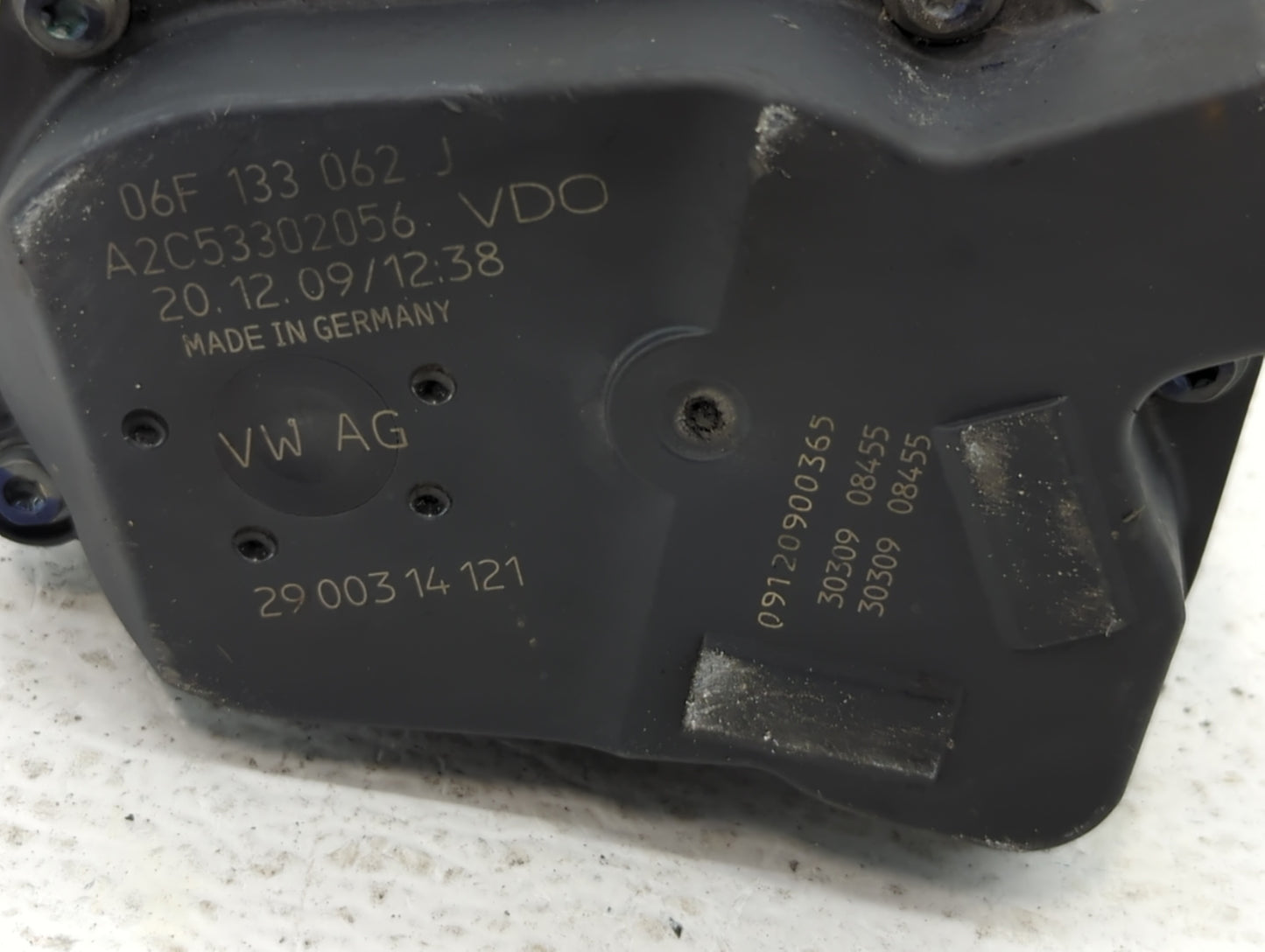 2005-2016 Audi A4 Throttle Body P/N:06F 133 062 T 06F 133 062 Q Fits OEM Used Auto Parts - Oemusedautoparts1.com