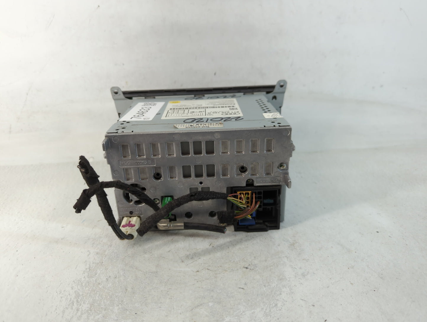 2010-2012 Audi A4 Am Fm Cd Player Radio Receiver - Oemusedautoparts1.com