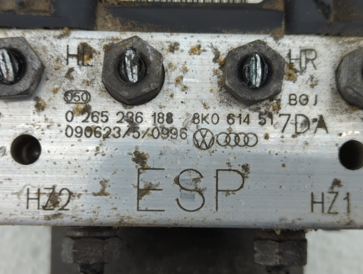 2009-2010 Audi A4 Quattro ABS Pump Control Module Replacement P/N:8K0 614 517 DA 8K0 614 517 FK, 8K0 614 517FL Fits Fits 200