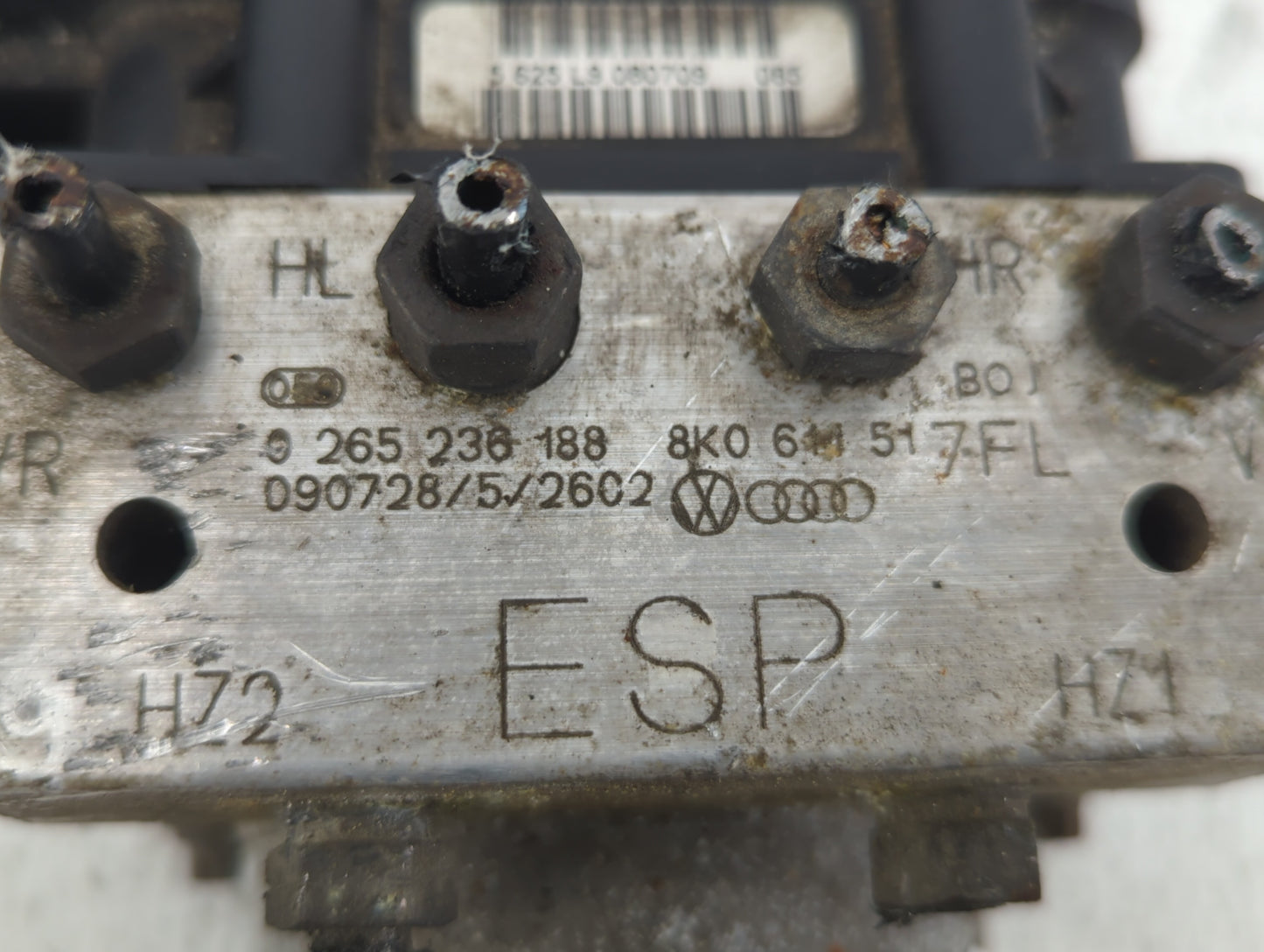 2009-2010 Audi A4 Quattro ABS Pump Control Module Replacement P/N:8K0 614 517 FL 8K0 614 517 HA Fits Fits 2009 2010 OEM Used