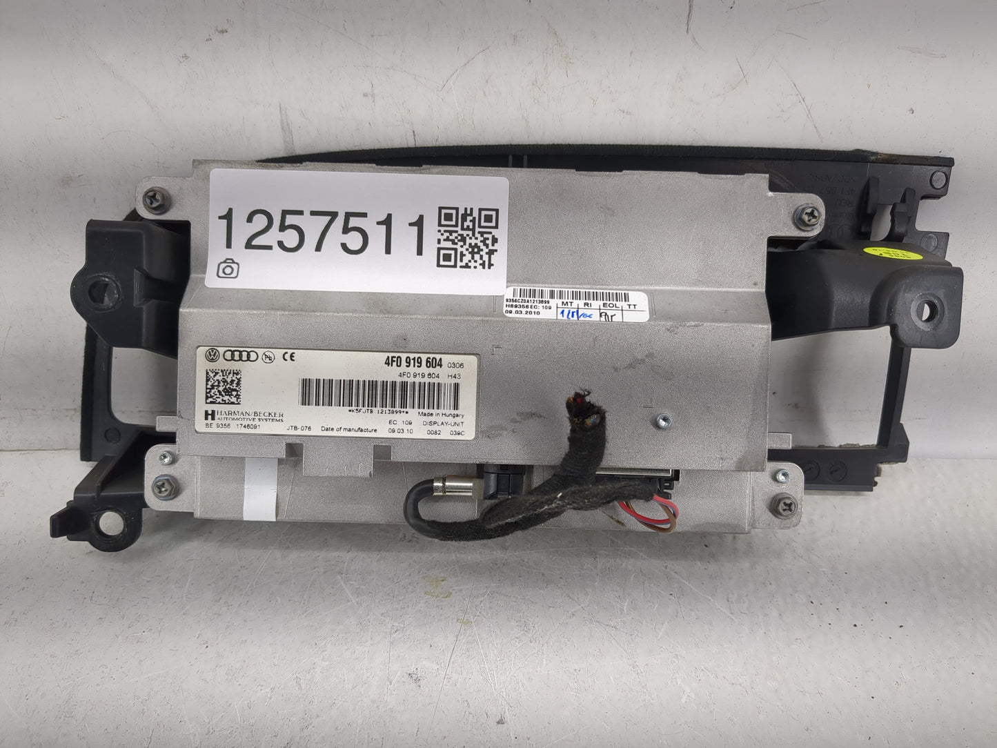 Audi A6 Radio Control Panel - Oemusedautoparts1.com
