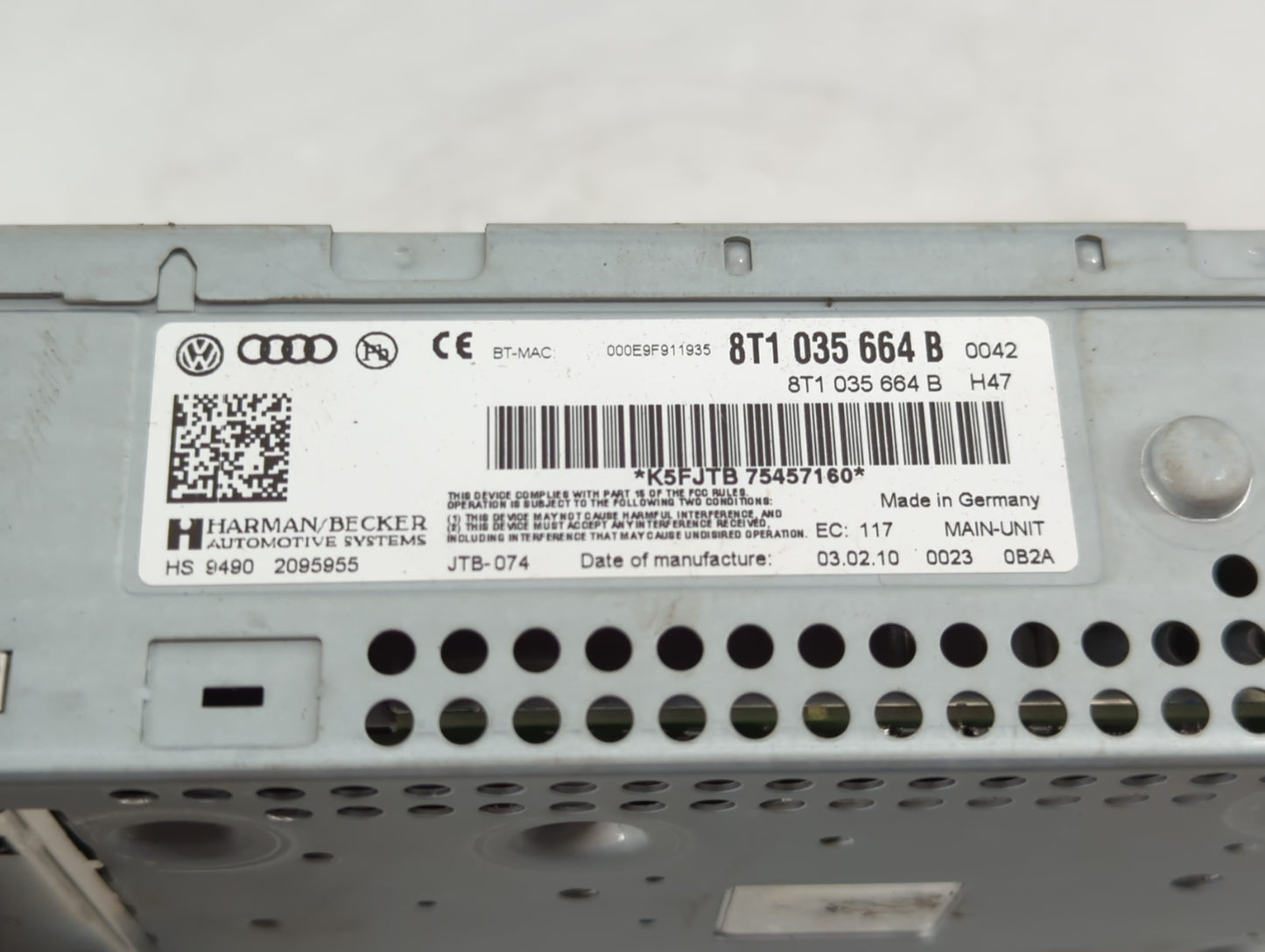 2009-2010 Audi Q5 Radio AM FM Cd Player Receiver Replacement P/N:8T1 035 664 B Fits Fits 2009 2010 OEM Used Auto Parts - Oem