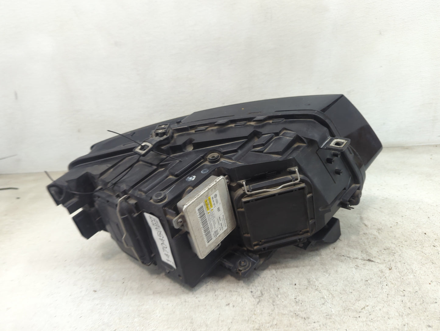 2010 Audi Q5 Passenger Right Oem Head Light Headlight Lamp Black - Oemusedautoparts1.com