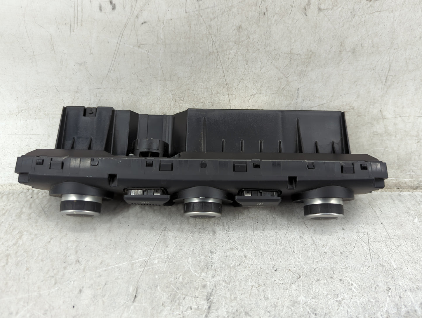 2008-2010 Bmw 528i Climate Control Module Temperature AC/Heater Replacement P/N:9177715-02 Fits Fits 2008 2009 2010 OEM Used