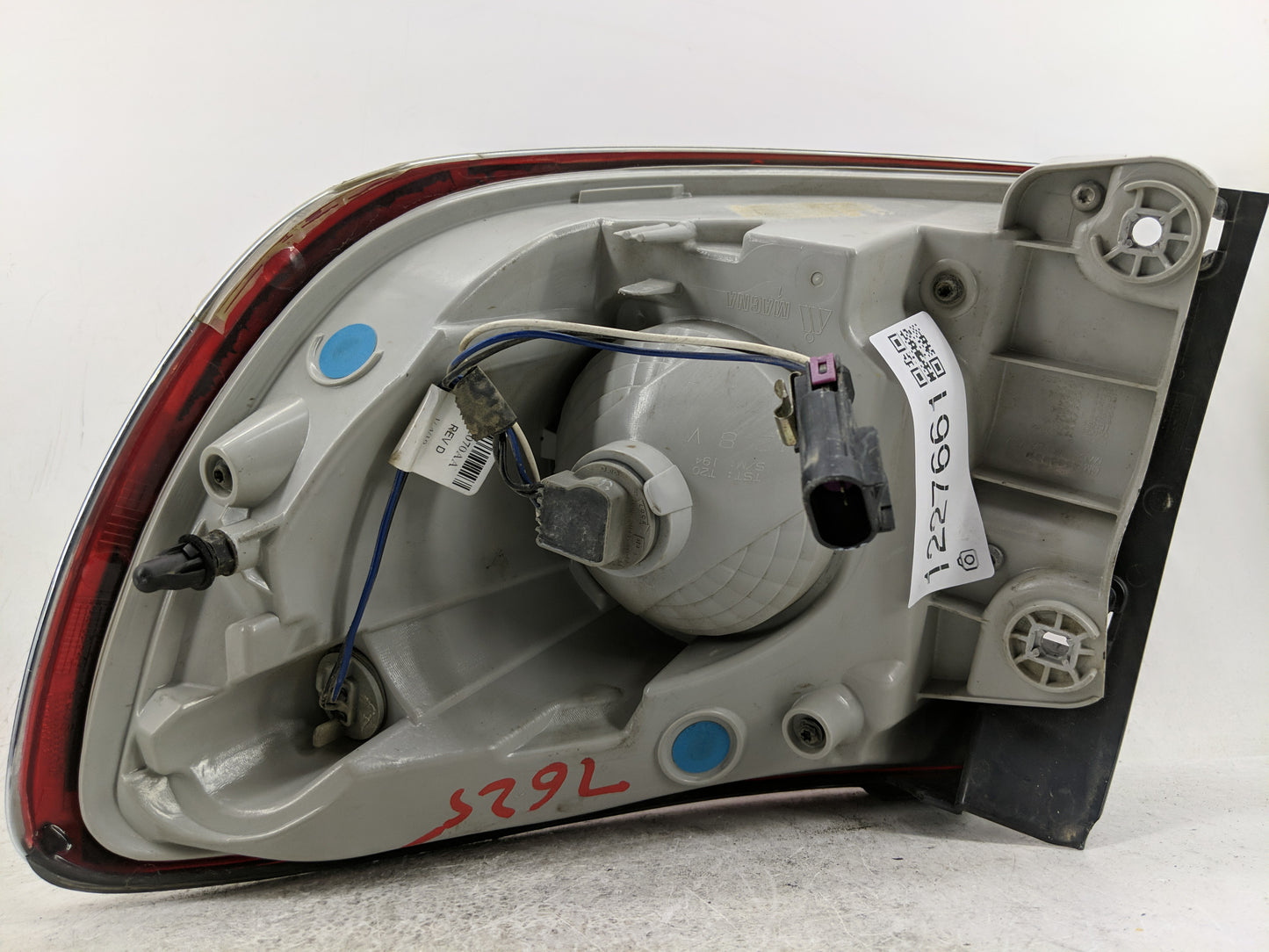 2008-2012 Buick Enclave Tail Light Assembly Driver Left OEM Fits Fits 2008 2009 2010 2011 2012 OEM Used Auto Parts - Oemused