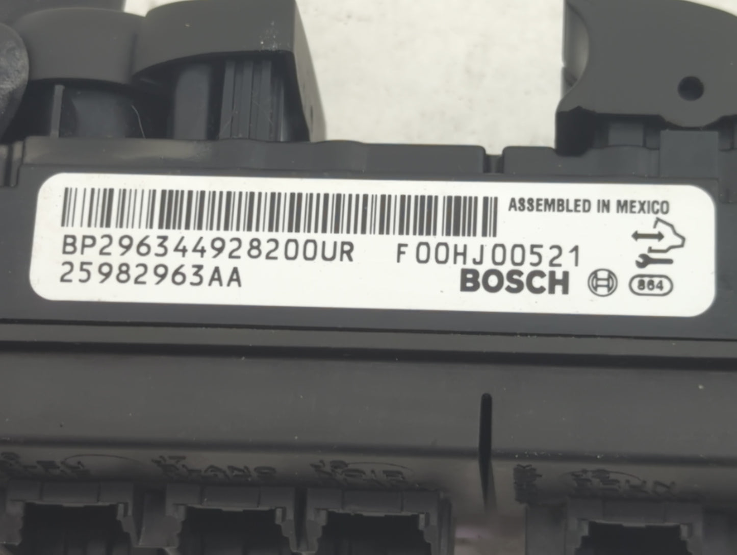 2010-2017 Buick Enclave Master Power Window Switch Replacement Driver Side Left P/N:25982963AA BP296344928200UR Fits OEM Use