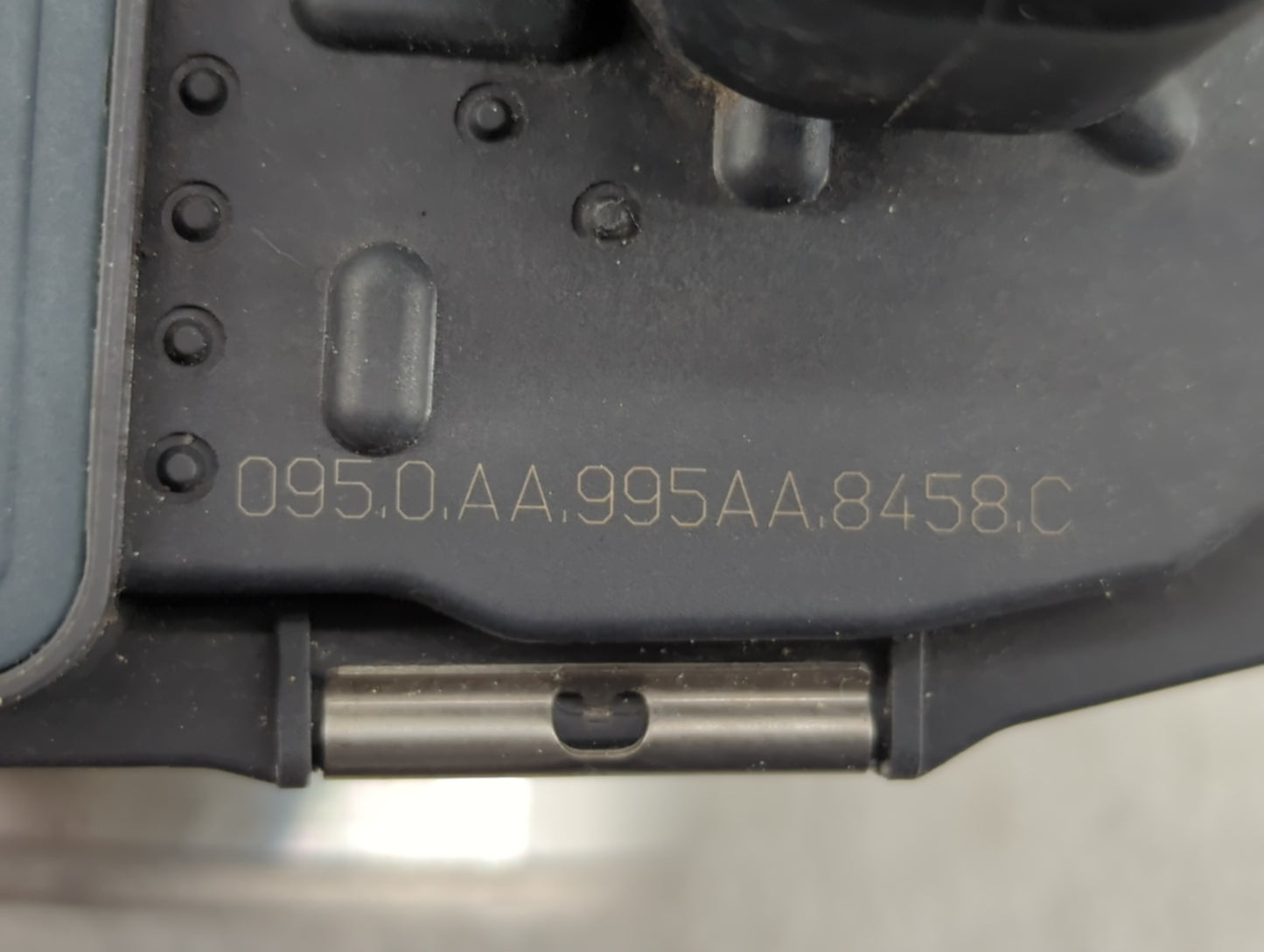 2008-2011 Buick Enclave Throttle Body P/N:995AA 330IA Fits Fits 2007 2008 2009 2010 2011 OEM Used Auto Parts - Oemusedautopa