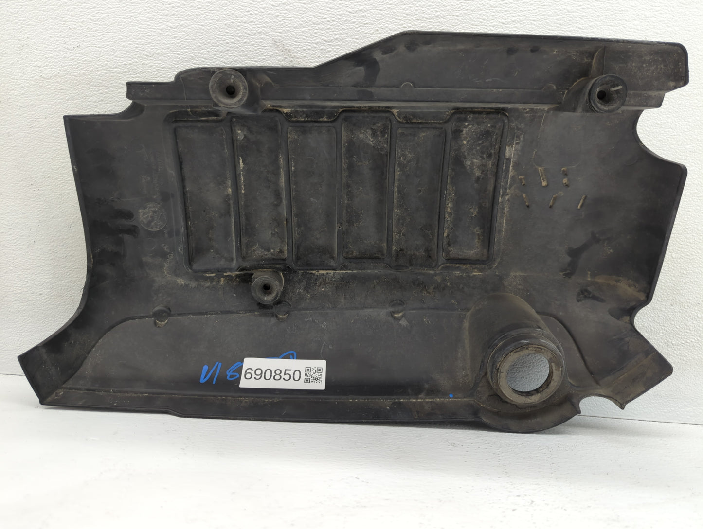 2010 Buick Enclave Engine Cover - Oemusedautoparts1.com