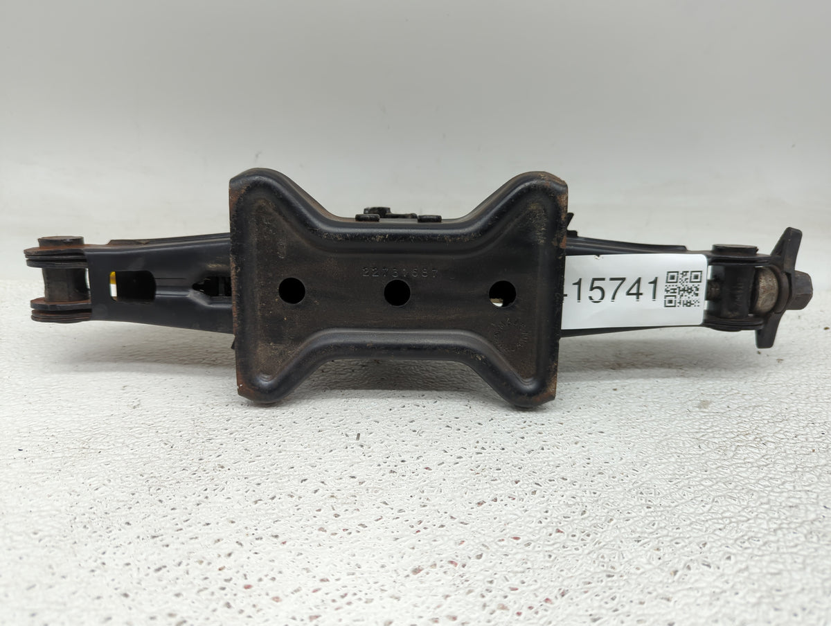 2010 Buick Lacrosse Spare Scissor Car Jack 1415741 - Oemusedautoparts1.com