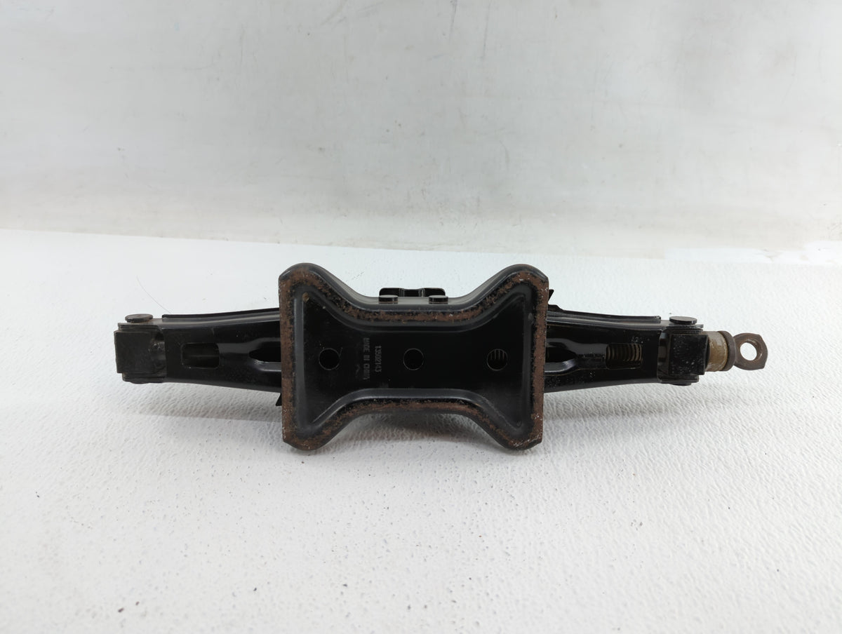 2010 Buick Lacrosse Spare Scissor Car Jack 321063 - Oemusedautoparts1.com