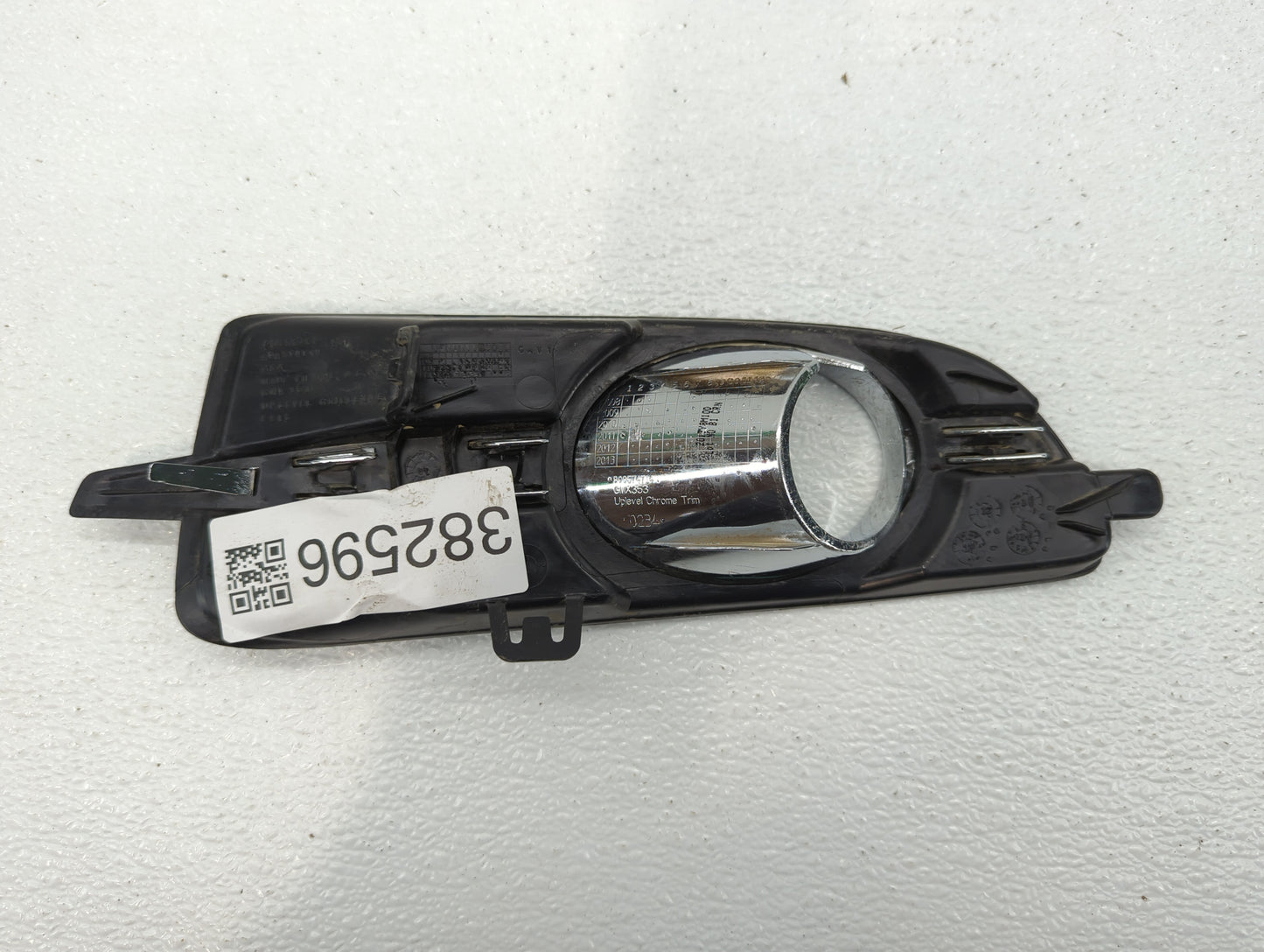 2010-2013 Buick Lacrosse Front Grille Bumper Not Included - Oemusedautoparts1.com