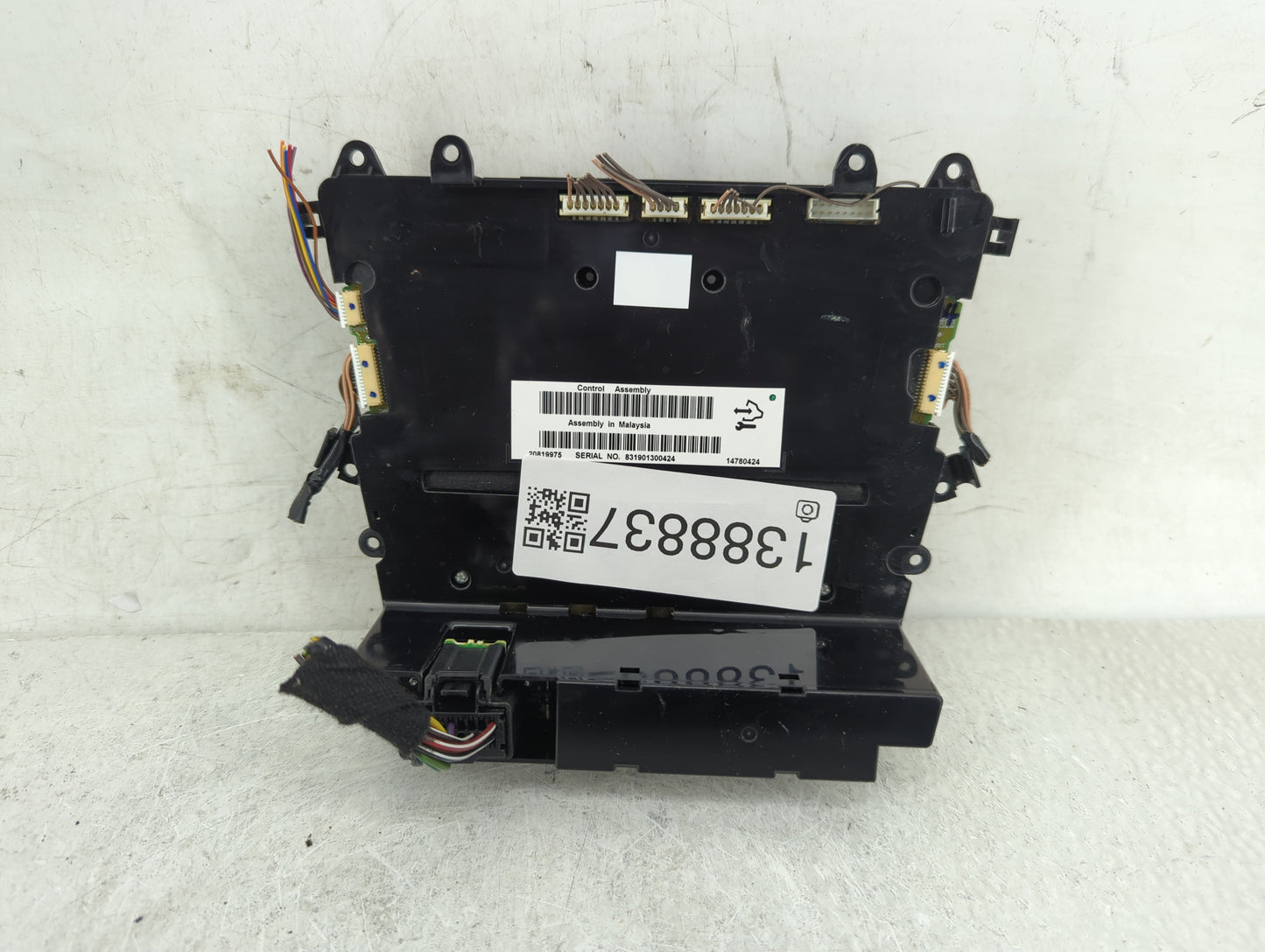 2010 Cadillac Cts Climate Control Module Temperature AC/Heater Replacement P/N:25947714 22748643, 25960559 Fits OEM Used Aut