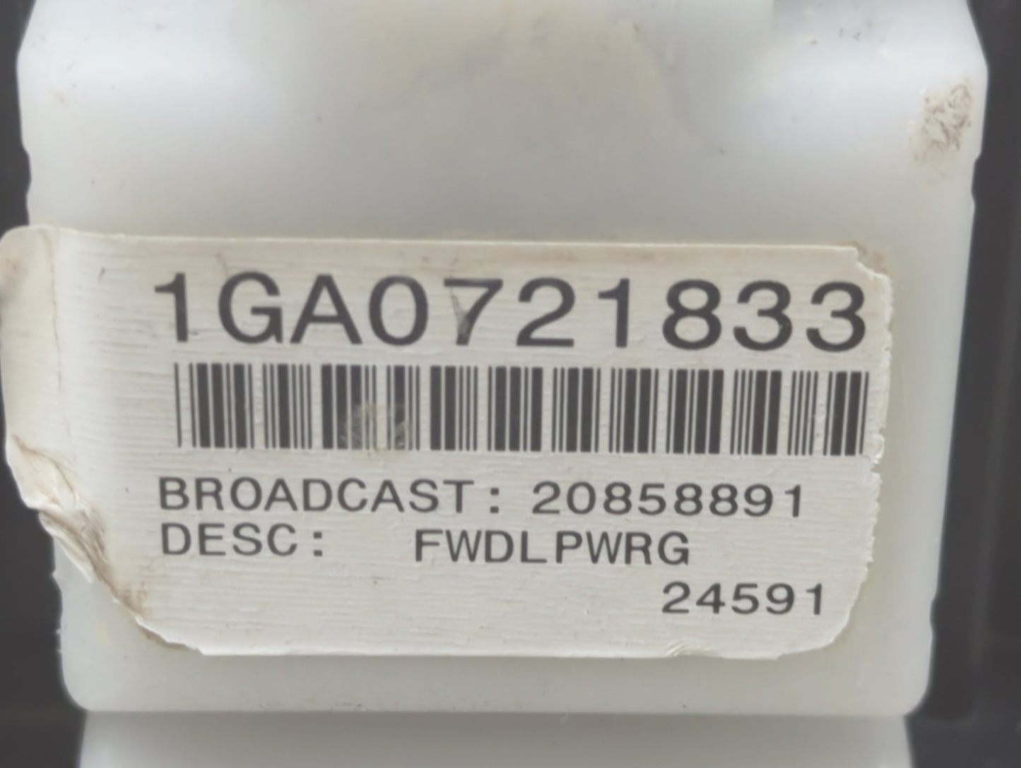 2010 Cadillac Cts Fusebox Fuse Box Panel Relay Module P/N:20858891 Fits OEM Used Auto Parts - Oemusedautoparts1.com