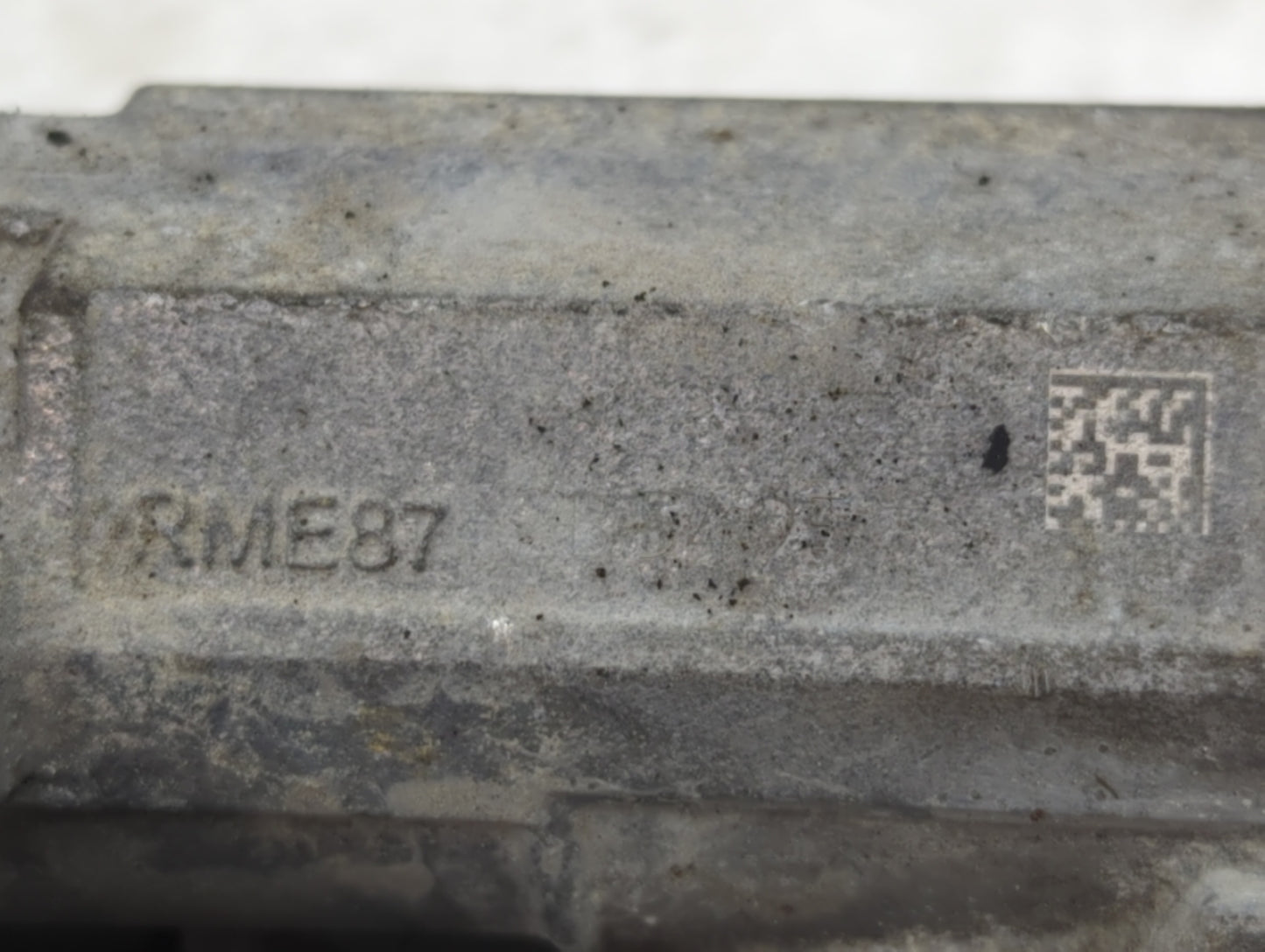 2006-2011 Cadillac Dts Throttle Body P/N:RME87 RME87-2B 5495 Fits Fits 2006 2007 2008 2009 2010 2011 OEM Used Auto Parts - O