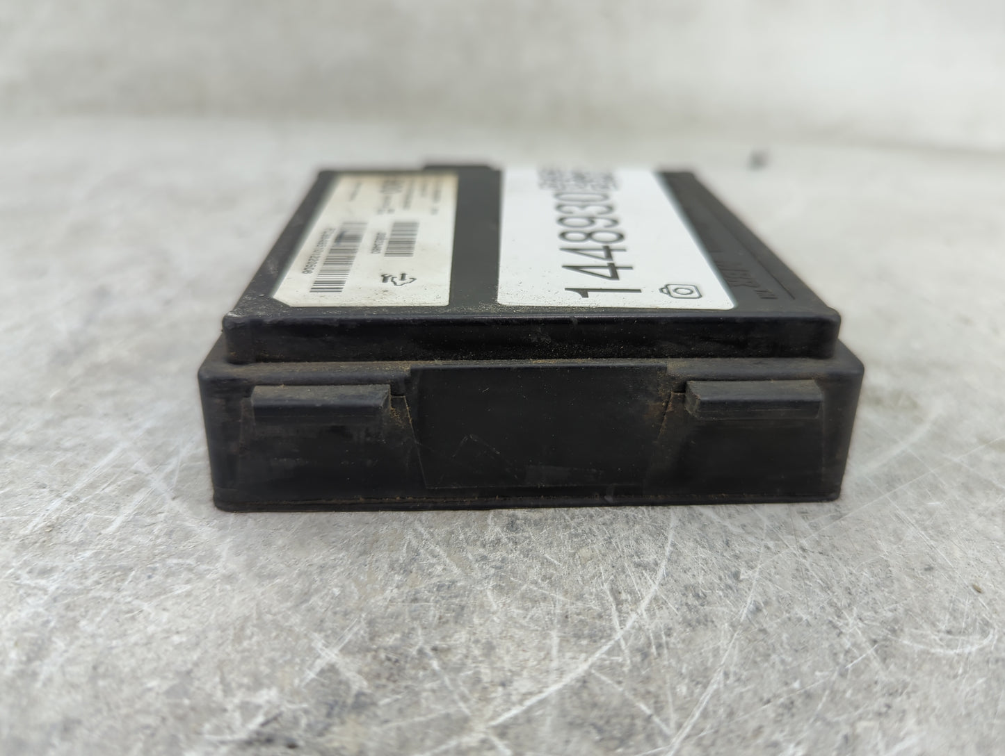 2010-2014 Cadillac Escalade Body Control Module Bcm Inner Cabin Fuse Box - Oemusedautoparts1.com