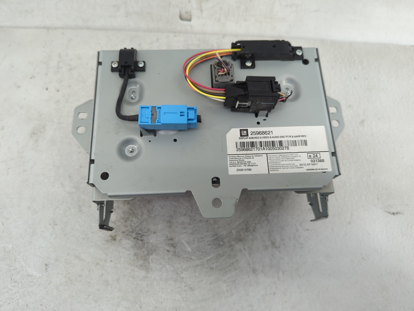 2010-2012 Cadillac Srx Radio AM FM Cd Player Receiver Replacement P/N:25968621 Fits Fits 2010 2011 2012 OEM Used Auto Parts