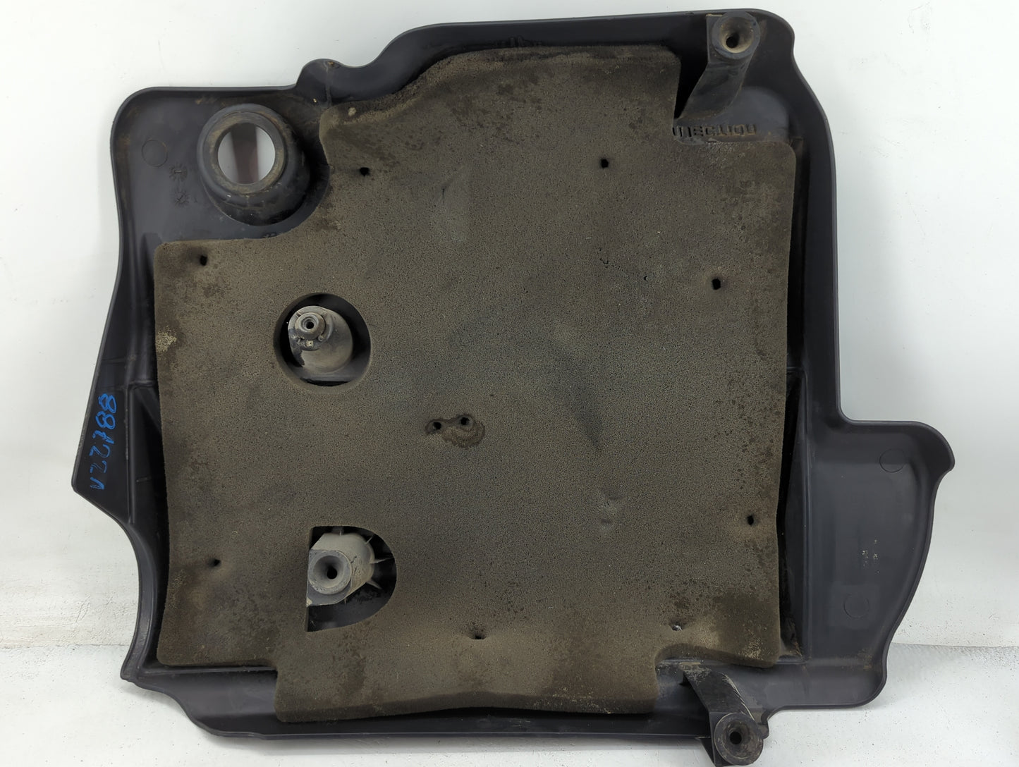 2010 Cadillac Srx Engine Cover - Oemusedautoparts1.com